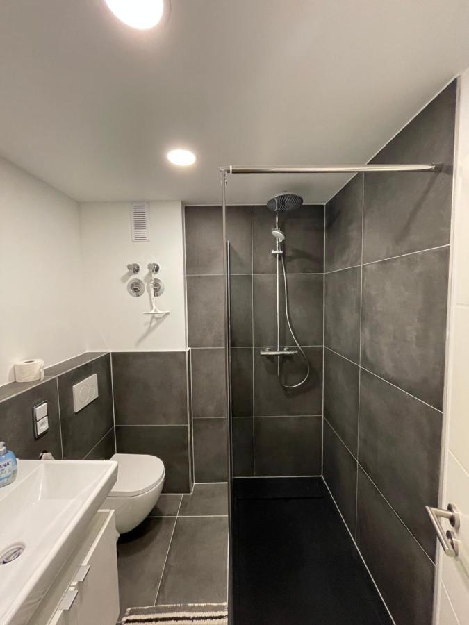 Modernes Appartement In Der Innenstadt كولونيا المظهر الخارجي الصورة